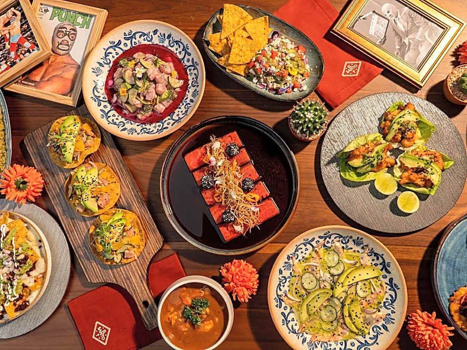 Novotel Living Bangkok Sukhumvit Legacy