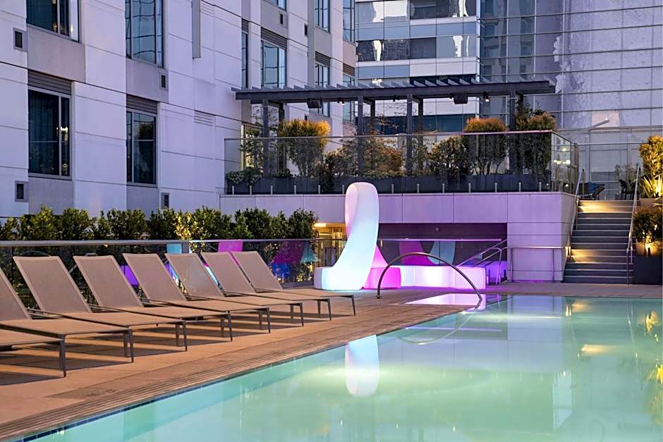 Courtyard by Marriott Los Angeles L.A. LIVE