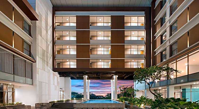Mercure Padang Hotel