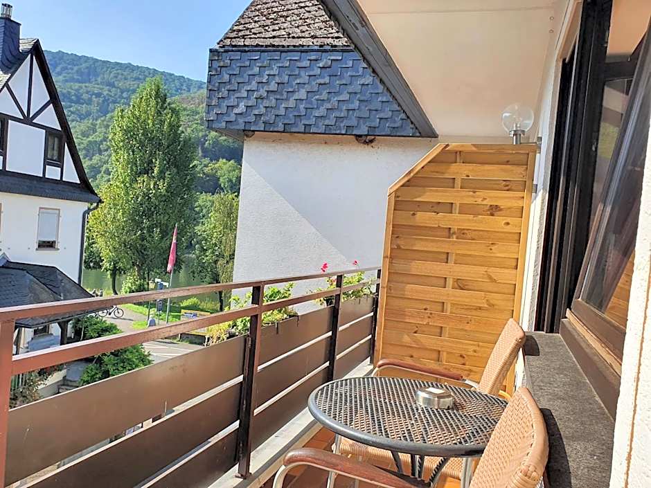 Römerstube Apartments & rooms