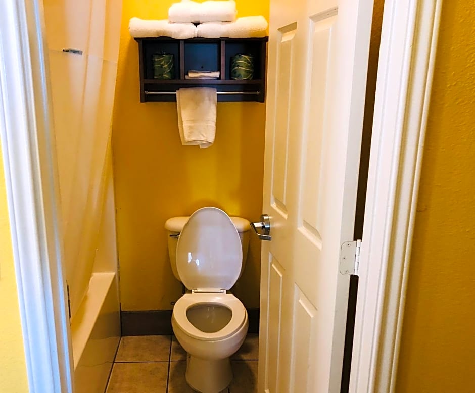 Days Inn by Wyndham Port Aransas TX