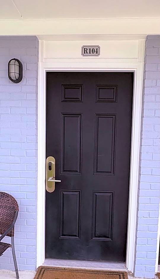 Gators Inn on the Bayou