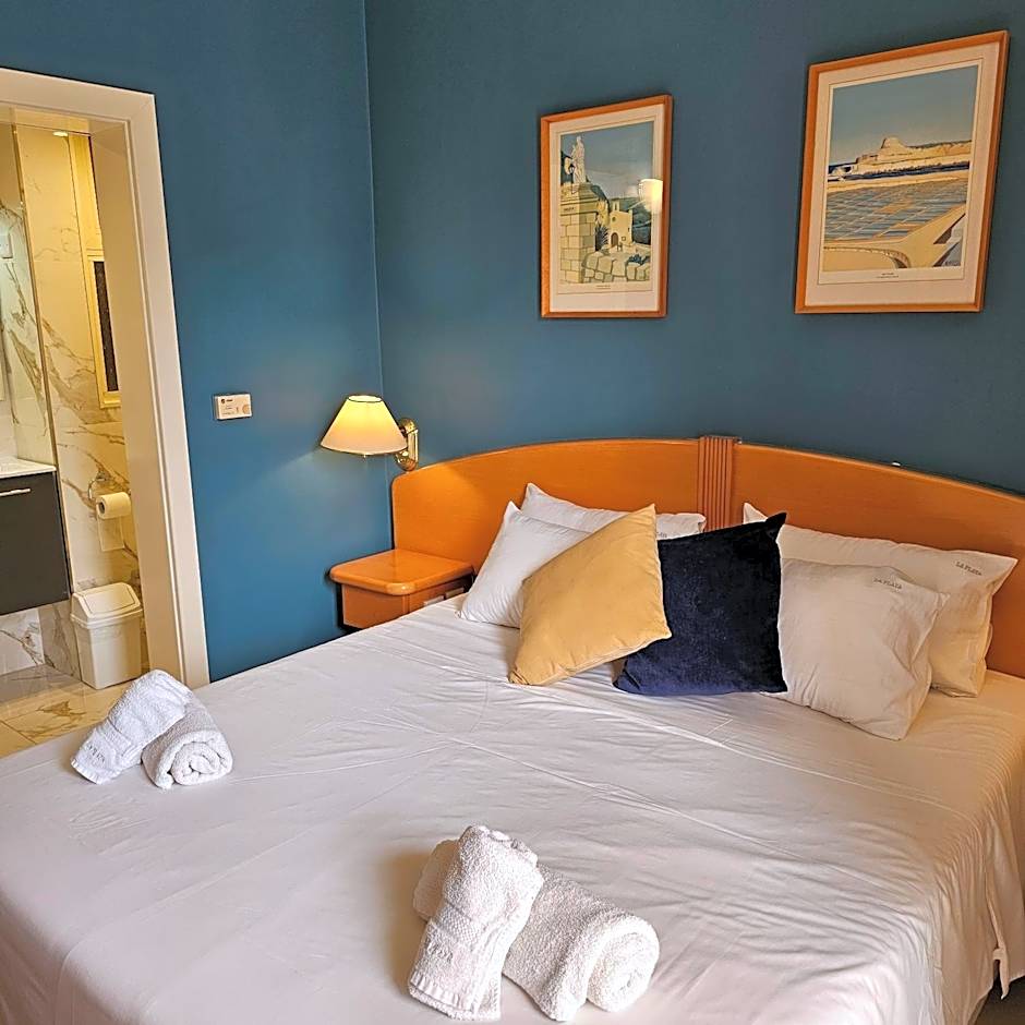 La Playa Hotel