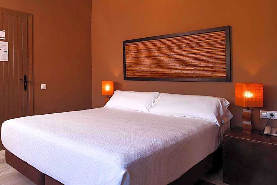 Chillout Hotel Tres Mares