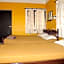 Red Carpet Residence - A Apartmental Guest House