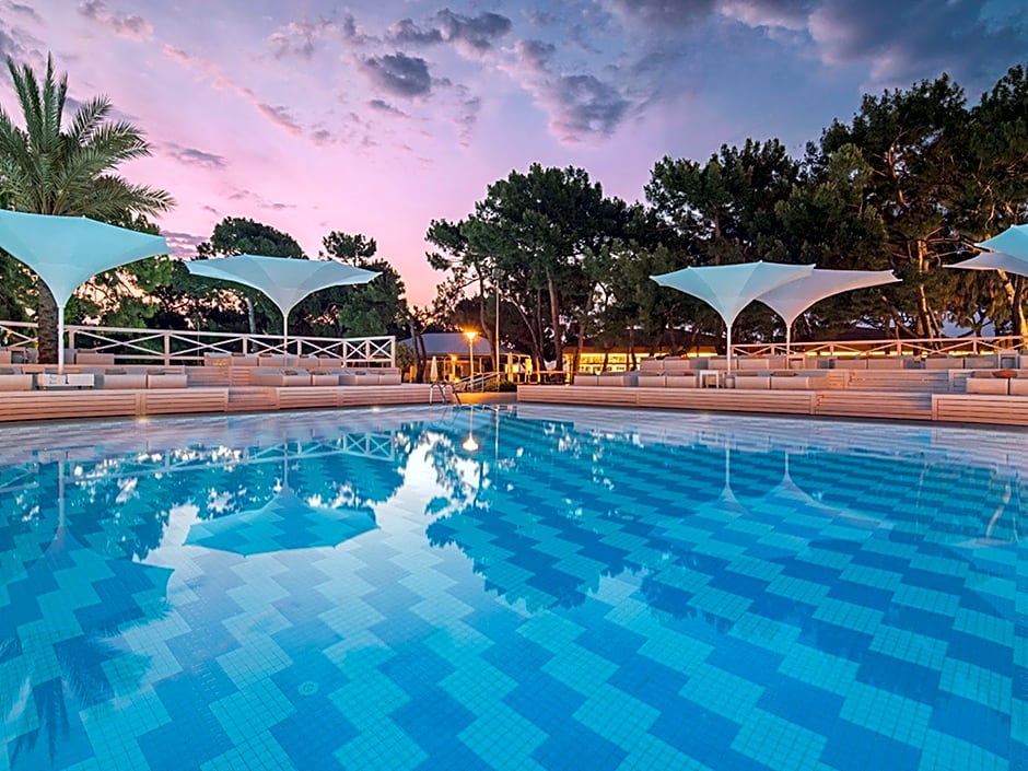 Rixos Sungate Hotel