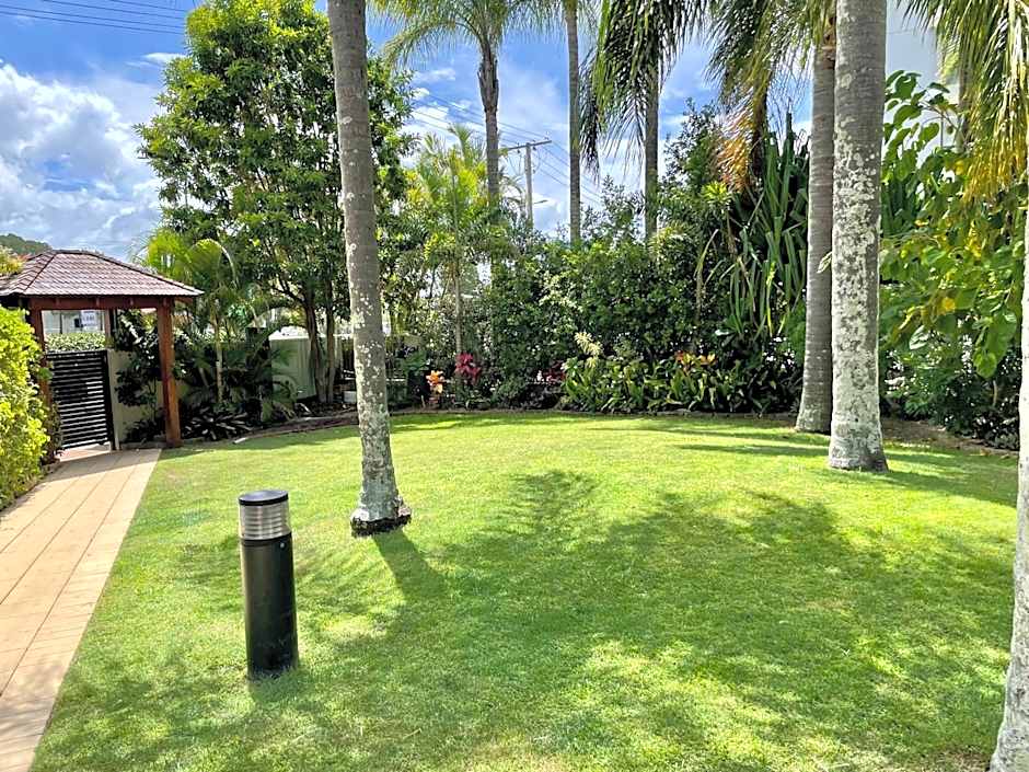 Burleigh Palms Holiday Apartments