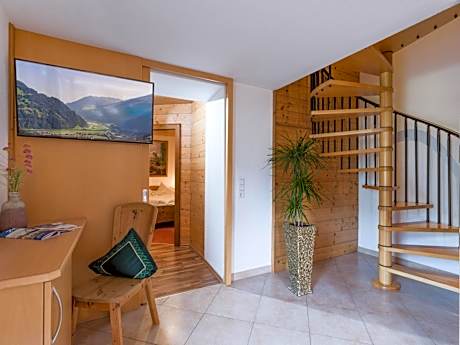 Three-Bedroom Apartment with Two Bathrooms