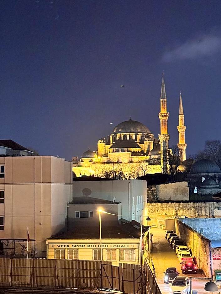 RENOVA OLD CiTY HOTEL