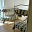 Seven Hostel & Rooms