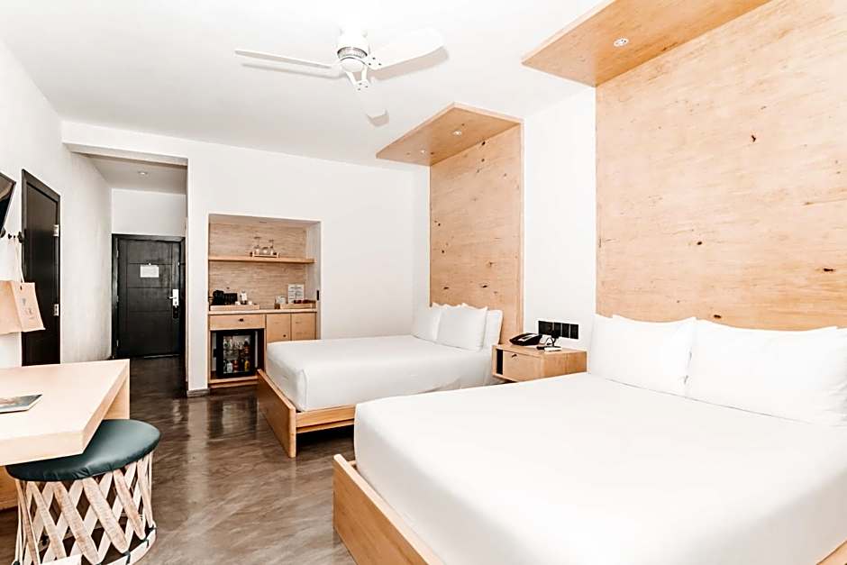 Bahia Hotel And Beach Club