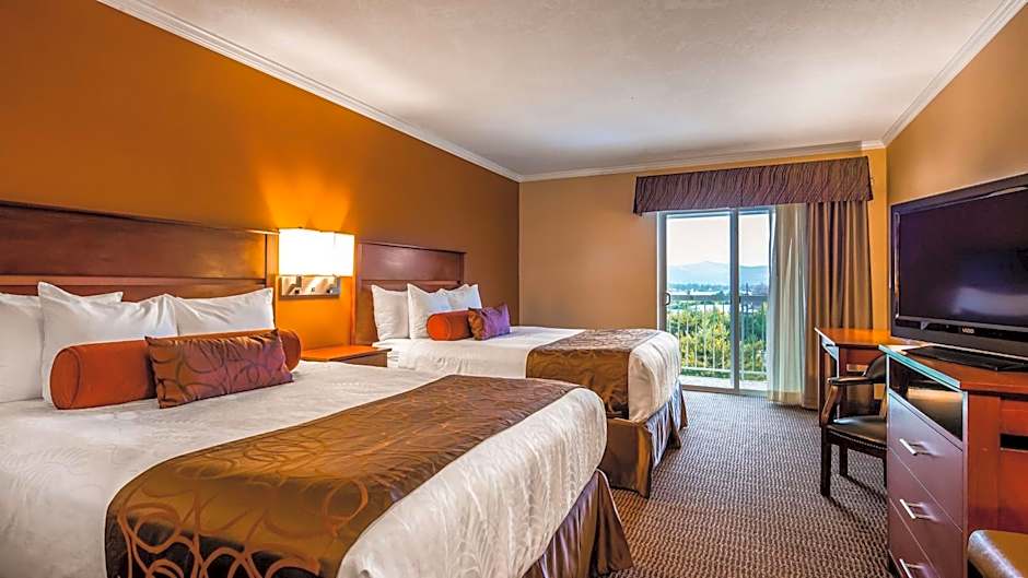 Best Western Plus Landmark Inn