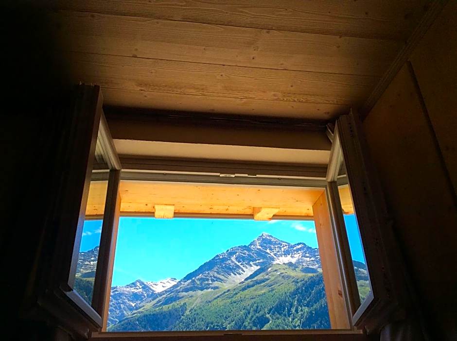 Hotel Meublè Adler - Rooms & Mountain Apartments