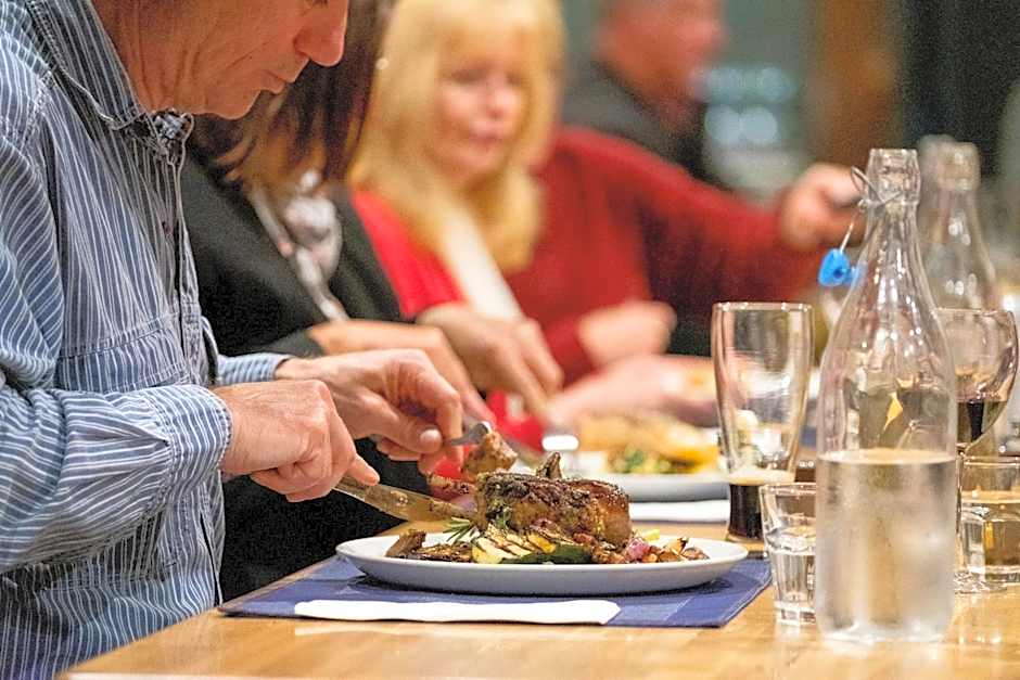 New England Motor Lodge