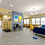Days Inn & Suites by Wyndham Ft. Worth DFW Airport South