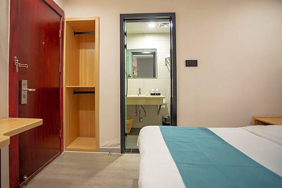 GreenTree Inn Changshu Zhaoshangcheng Express Hotel