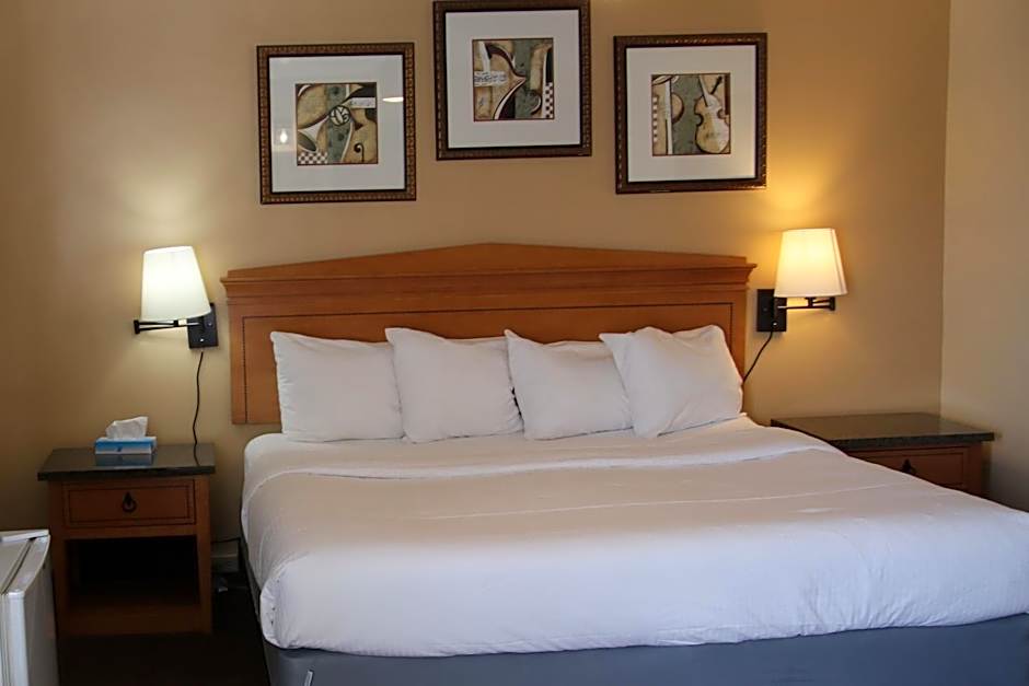 Townhouse Motel