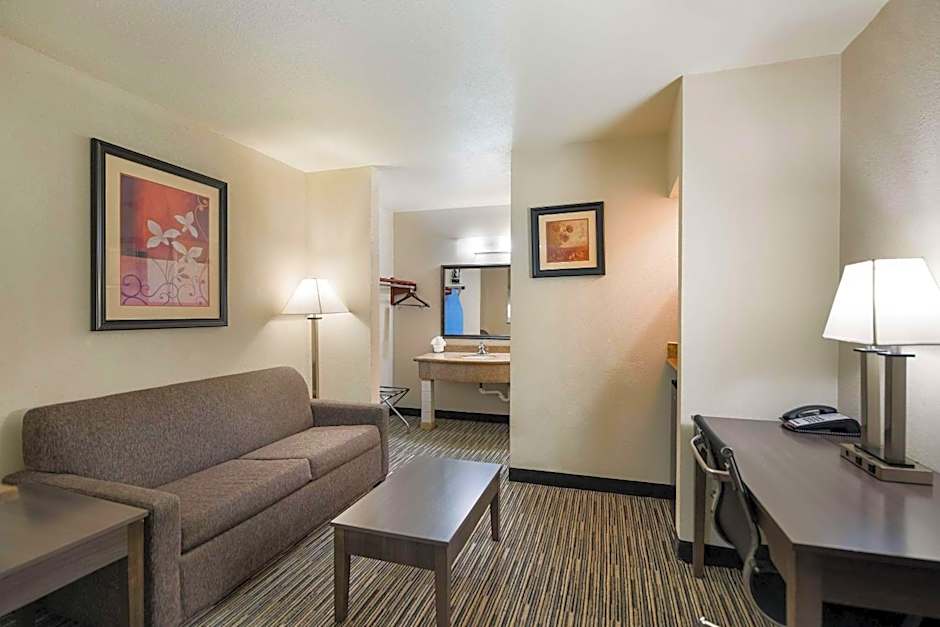 Quality Inn & Suites Lufkin