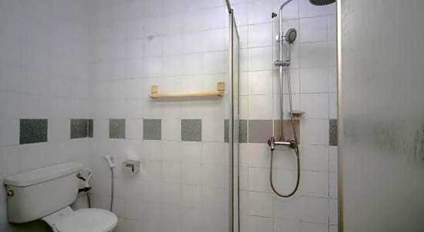 OYO 563 Jockey Lodge Hotel