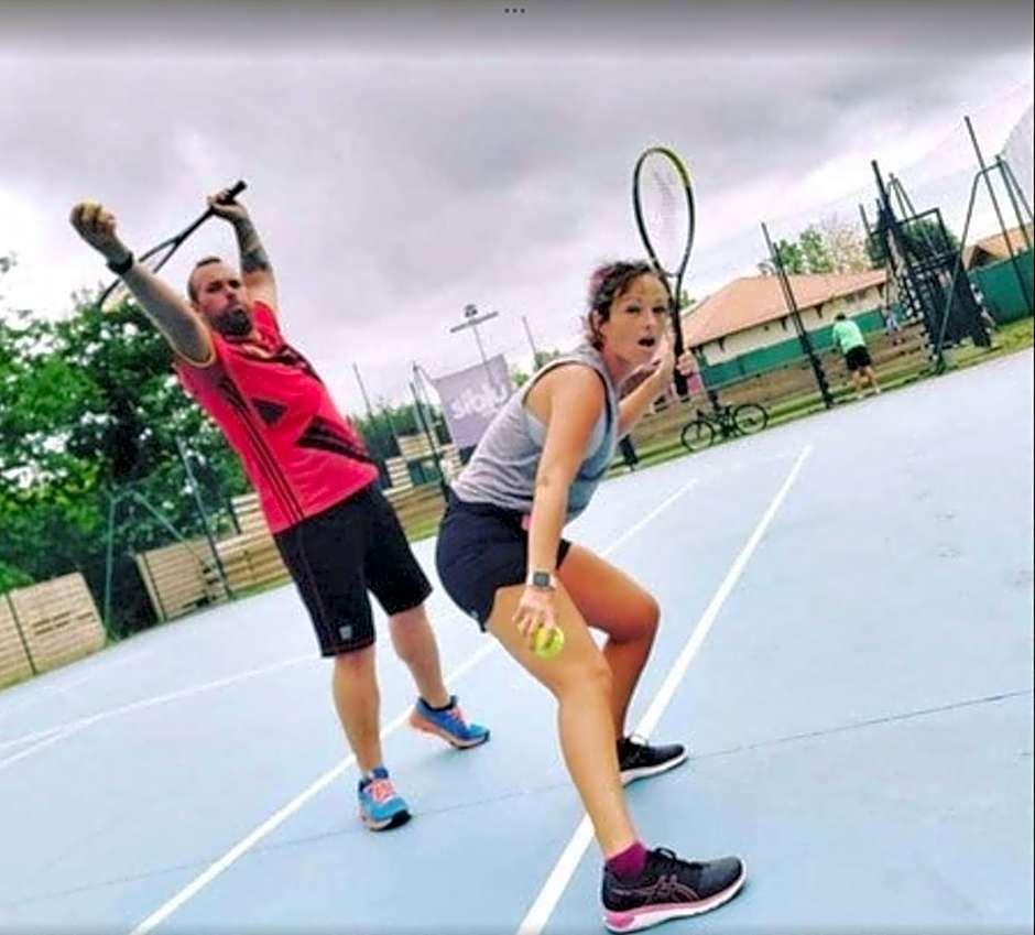 Mobil-home 4chambres-10 couchages - Parking gratuit - 2 accès piscines inclus dès 3 nuitées