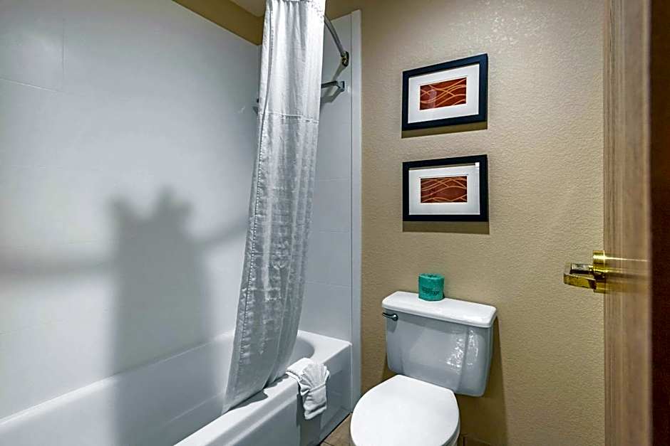 Comfort Inn & Suites Springfield I-44