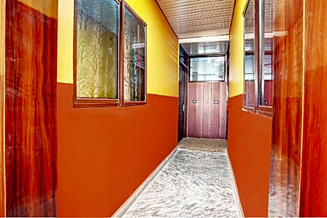 Hotel O ROYAL HOSPITALITY