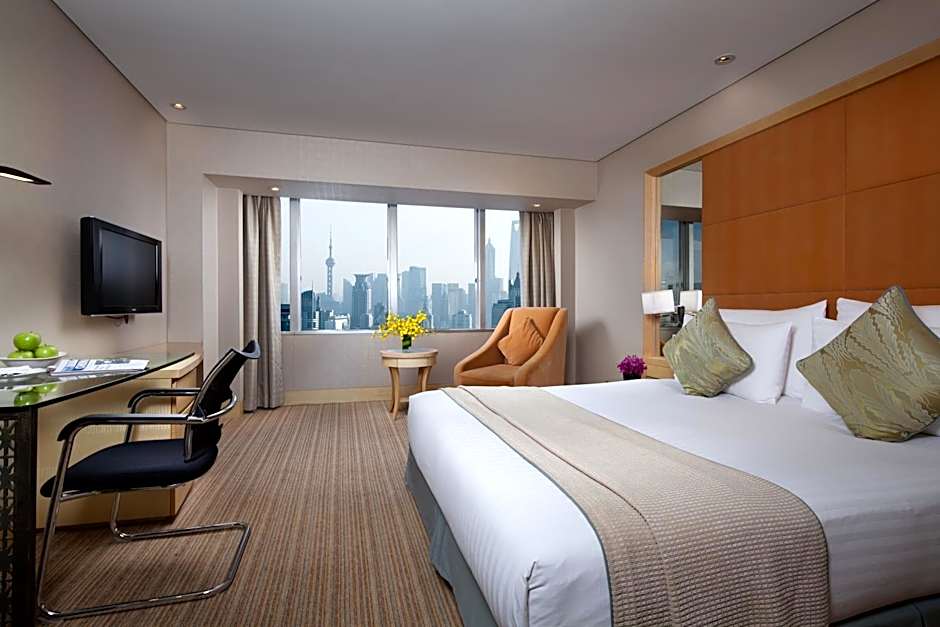 Photo 1 of 4 of Deluxe 1 King Bed