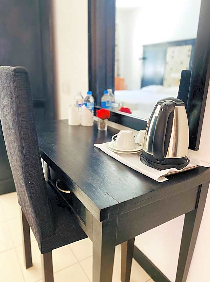 MARY LAND BEACH HOTEL NEGOMBO