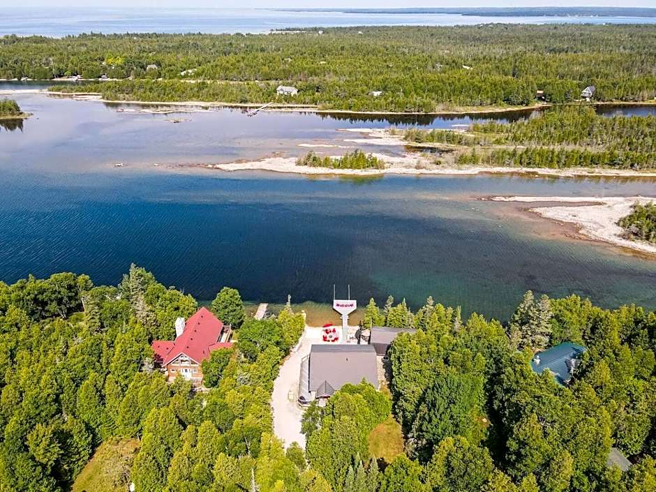 Waterfront W Sauna, Hot Tub & Boat Slip