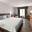 Travelodge by Wyndham Redwood Falls