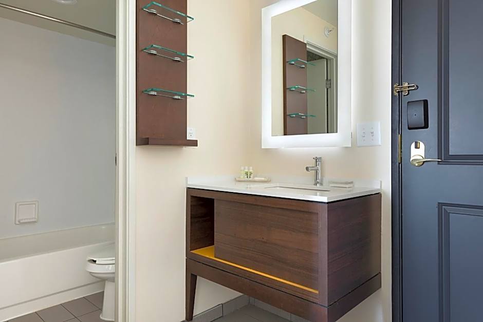 Holiday Inn Bloomington W MSP Airport Area By IHG