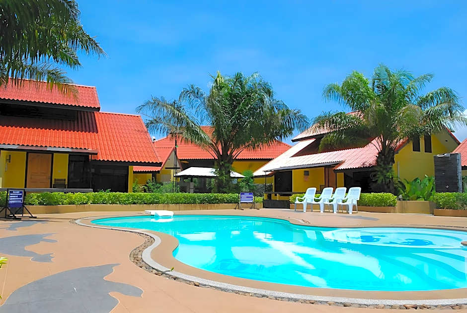Photo 1 of 6 of Deluxe, Pool View