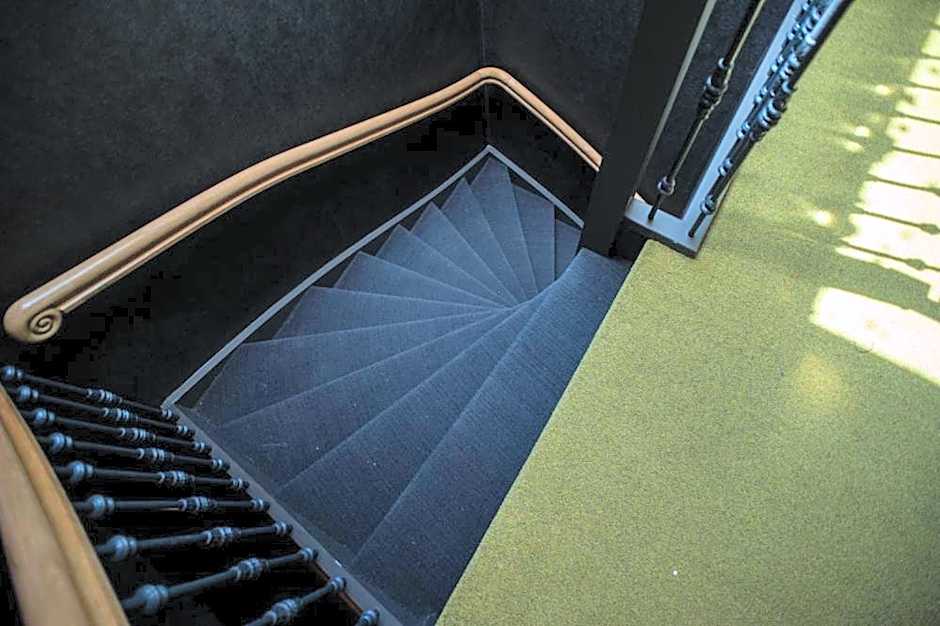 Golden Mansion Apartments