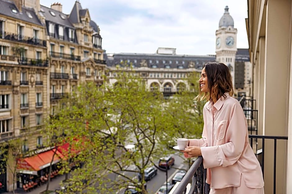 Hotel Camille Paris, Tapestry Collection by Hilton