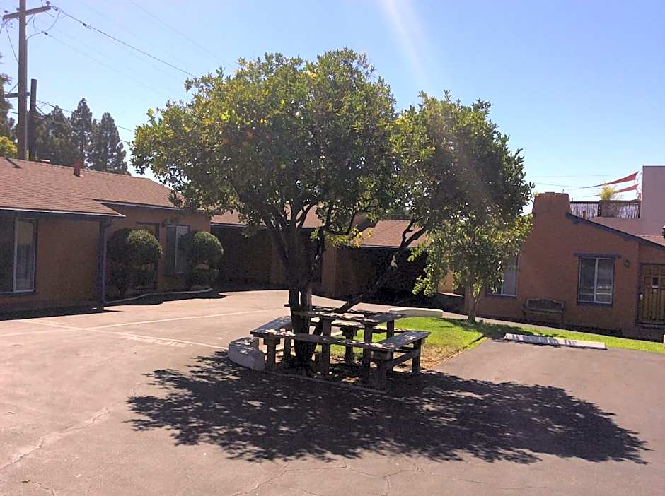 Los Padres Inn