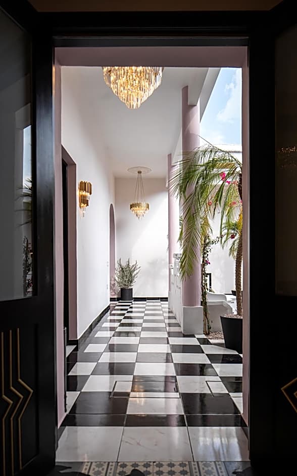 HOLT Hotel De Mi Independencia Double Queen Room