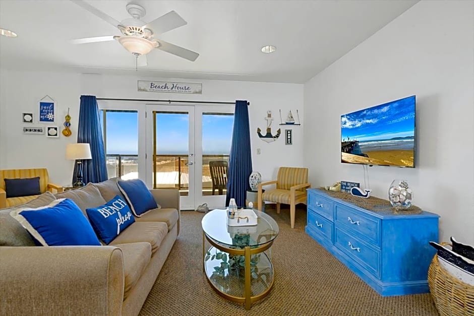 Beach House Inn & Suites