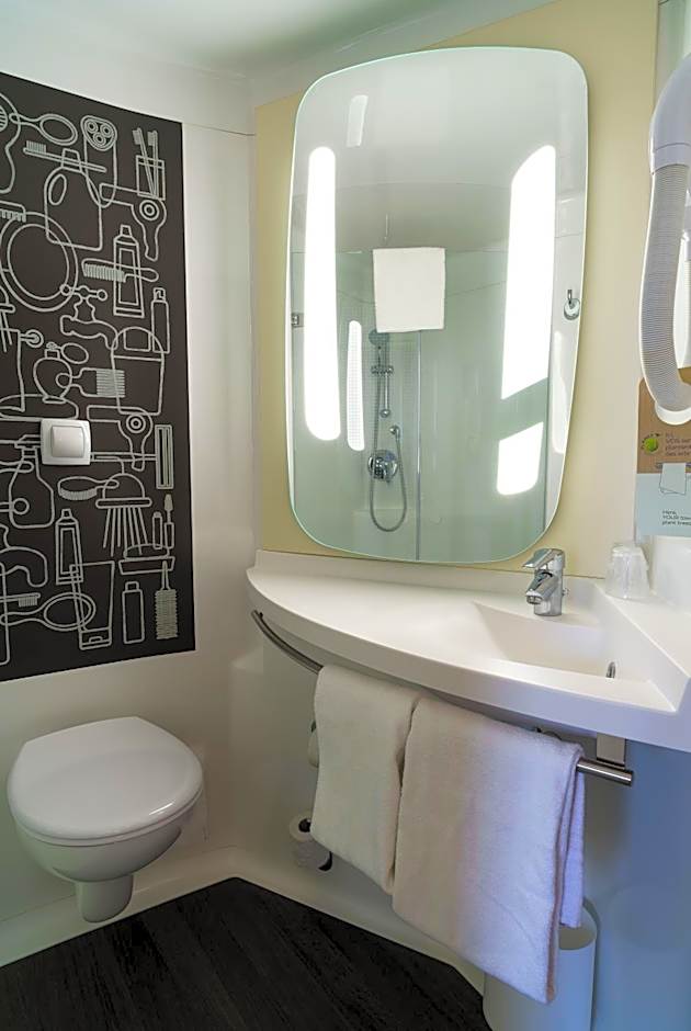 Ibis Honfleur
