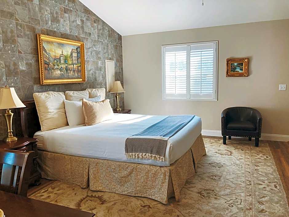 Grass Valley Courtyard Suites