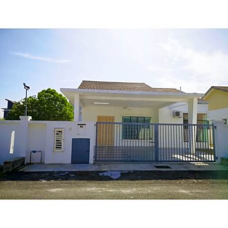 Jenjarom Ang Homestay亲子民宿