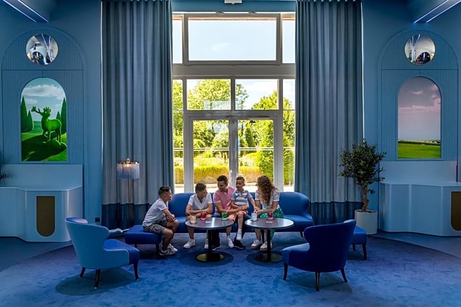 Grand Magic Hotel