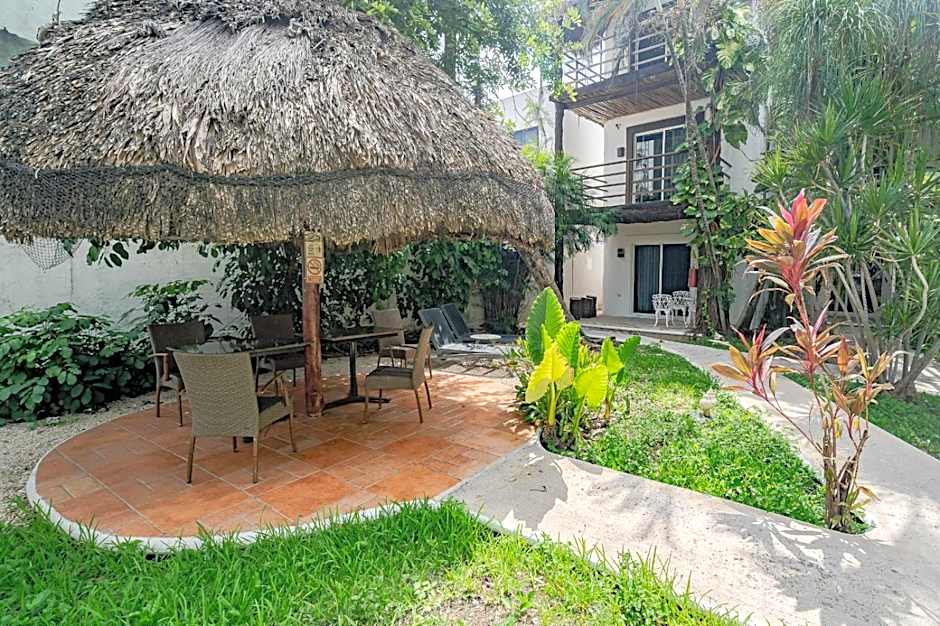Mayan Art Hotel 10 Avenue