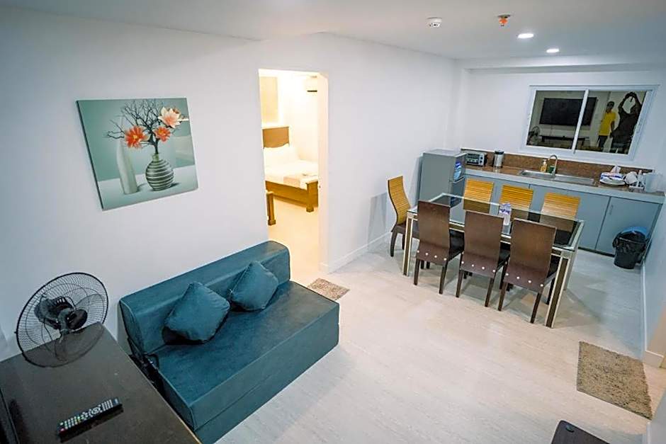 Spotlight Hotel near Hundred Islands Wharf