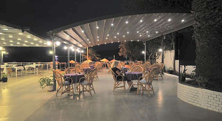 Amos Hotel