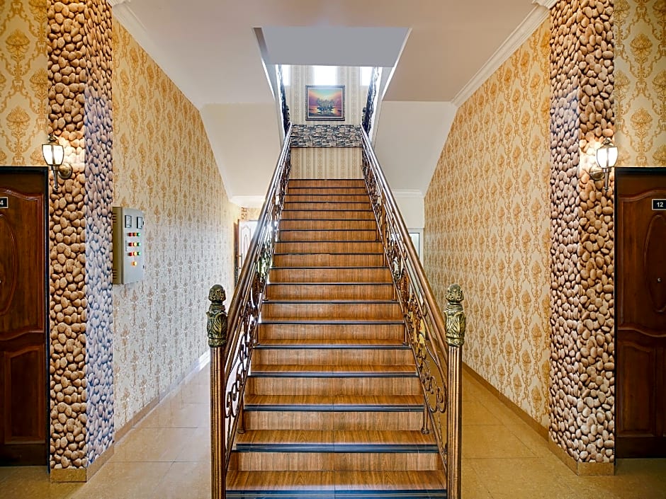 Capital O 540 Esther Hotel