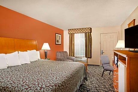 1 King Bed Non-Smoking