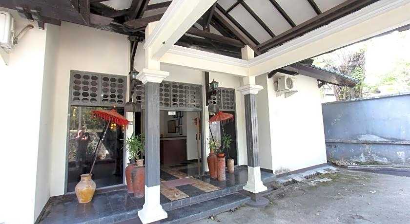 Hotel O Motel Langko