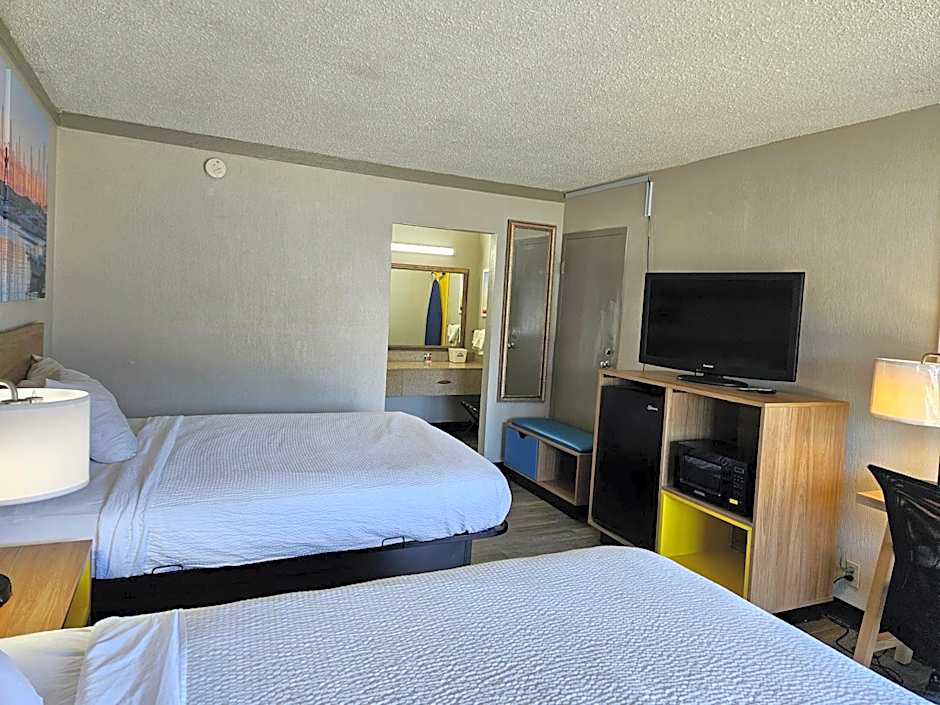Days Inn by Wyndham Washington