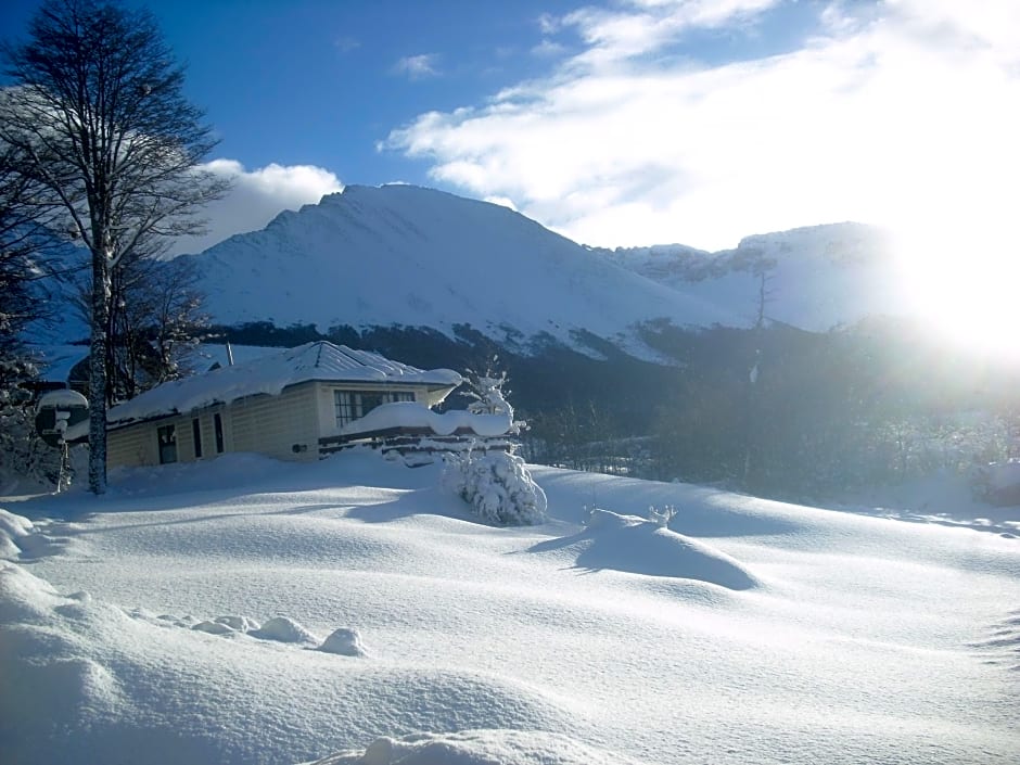 CabaÃ±as Del Martial