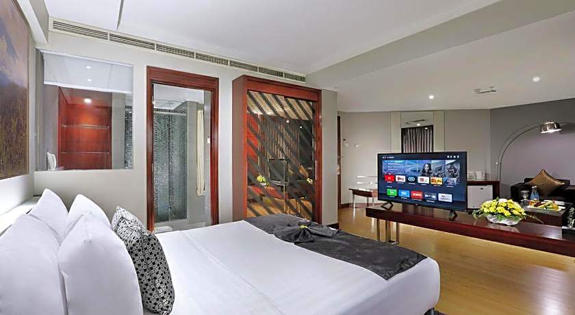 Grand Candi Hotel